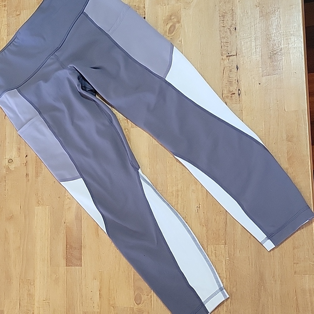 Yoagalicious  Purple/Grey & White Acrive Leggings M
